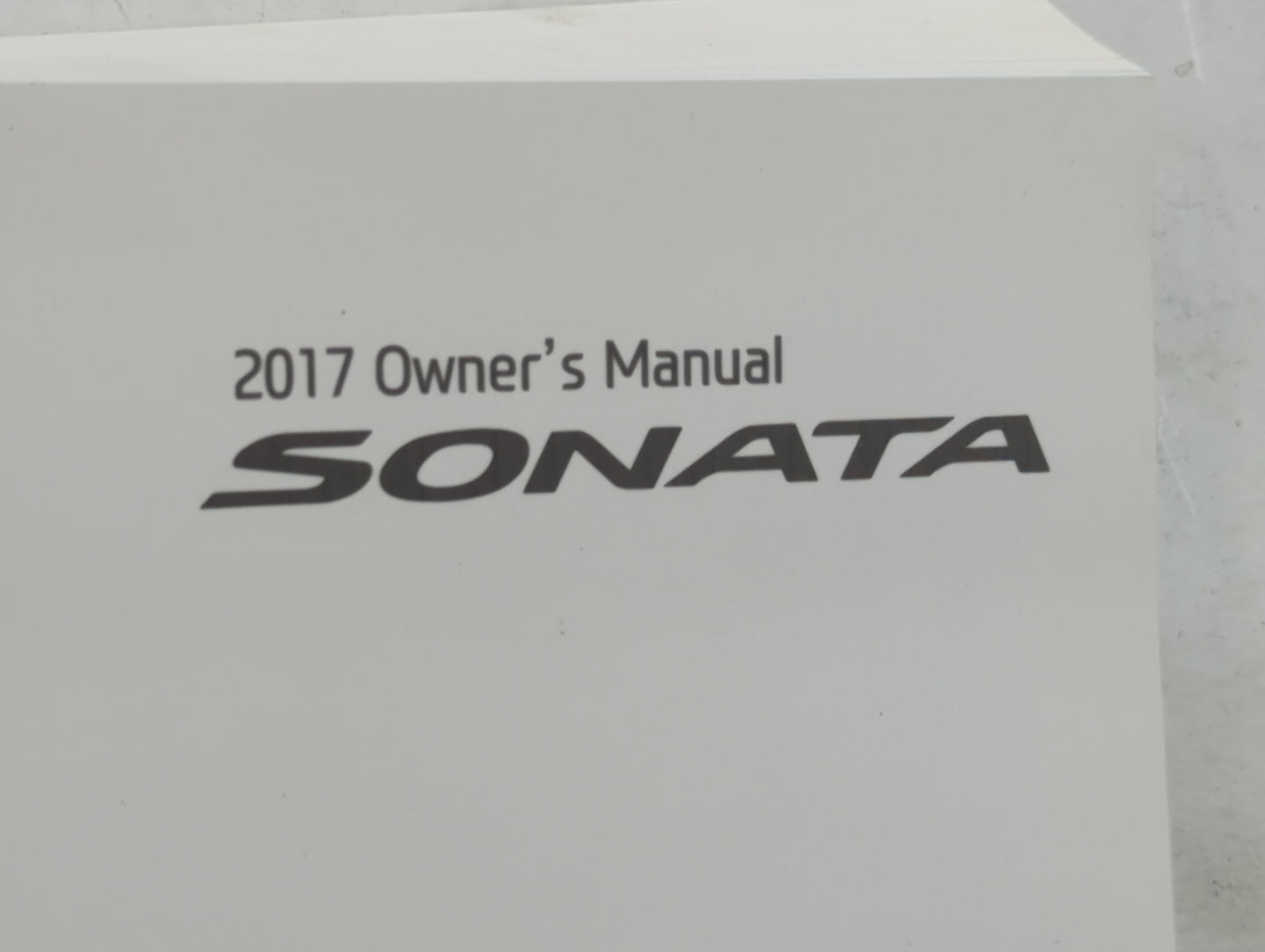 2017 Hyundai Sonata Owners Manual Book Guide P/N:HC10-EU6DG OEM Used Auto Parts - Oemusedautoparts1.com