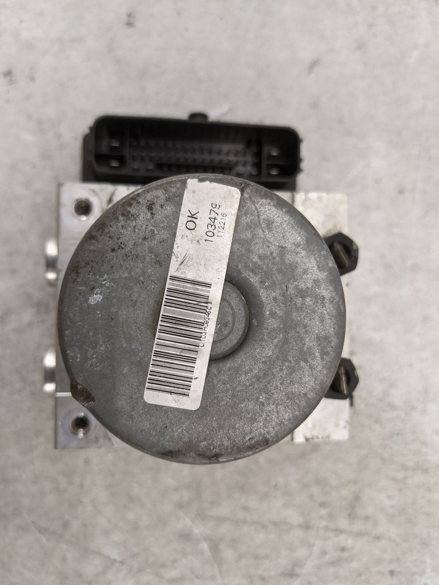 2016-2017 Hyundai Sonata ABS Pump Control Module Replacement P/N:58920-C2600 C2589-20620, 61589-43100 Fits Fits 2016 2017 OE