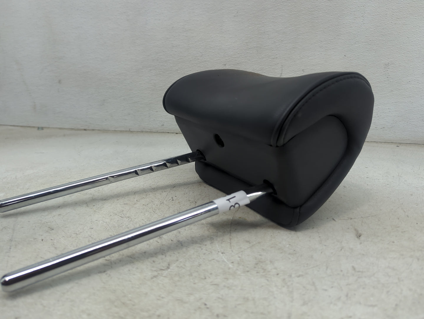 2017 Hyundai Sonata Headrest Head Rest Front Driver Seat Black 1473185 - Oemusedautoparts1.com