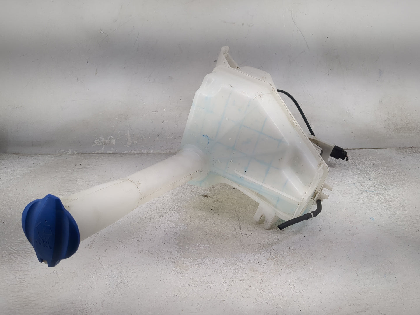 2015-2019 Hyundai Sonata Windshield Washer Fluid Reservoir Bottle Oem 1473974 - Oemusedautoparts1.com