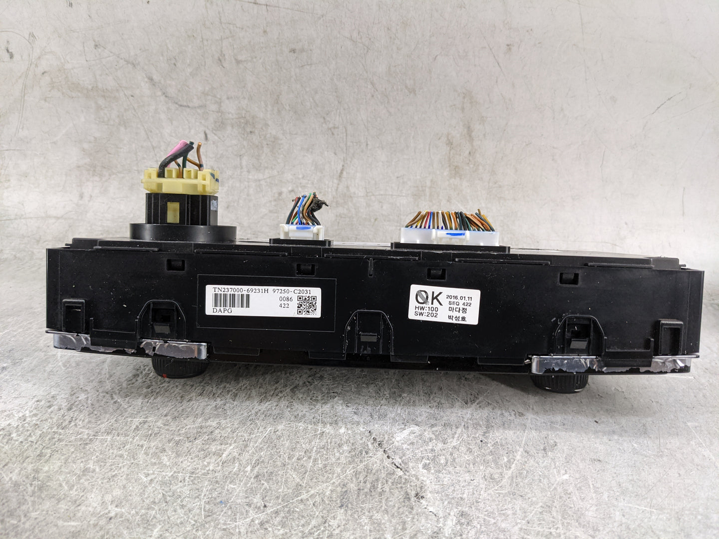 2017 Hyundai Sonata Climate Control Module Temperature AC/Heater Replacement P/N:97250-C2031 TN237000-69231H Fits OEM Used A