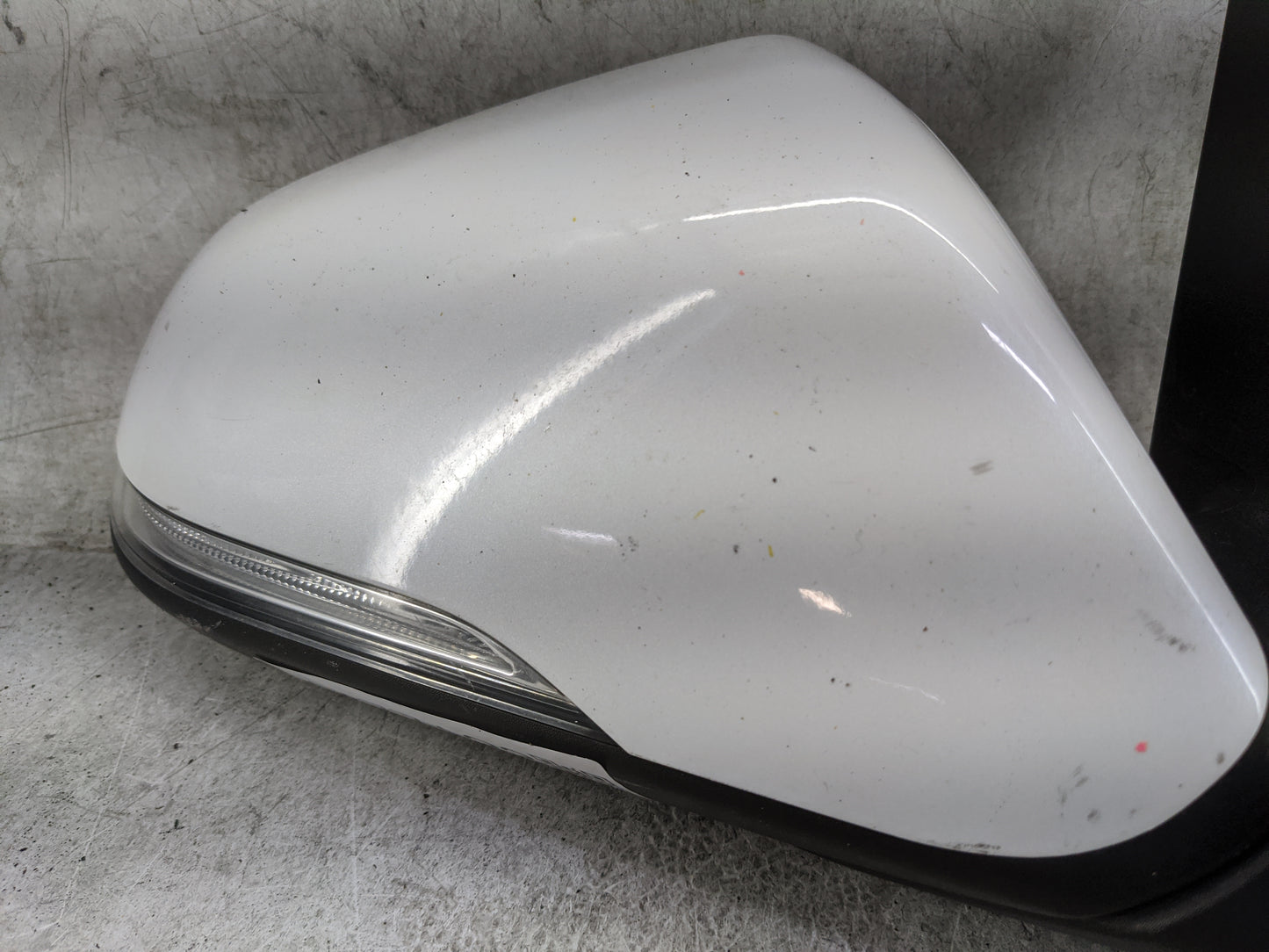 2015-2017 Hyundai Sonata Passenger Side View Mirror - Right Door Mirror OEM Used - Oemusedautoparts1.com