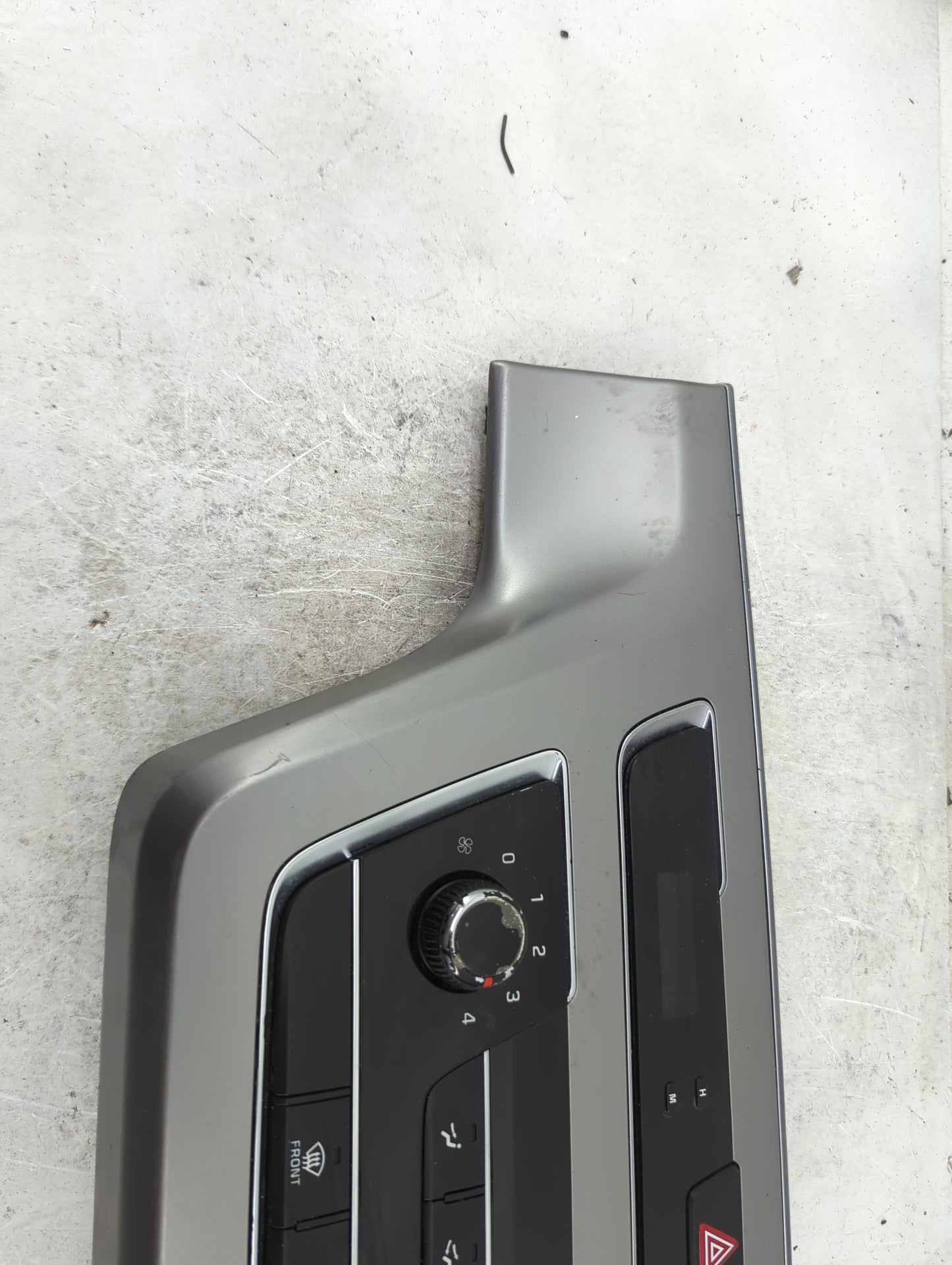 2017 Hyundai Sonata Climate Control Module Temperature AC/Heater Replacement P/N:94510-C2500 Fits OEM Used Auto Parts - Oemu