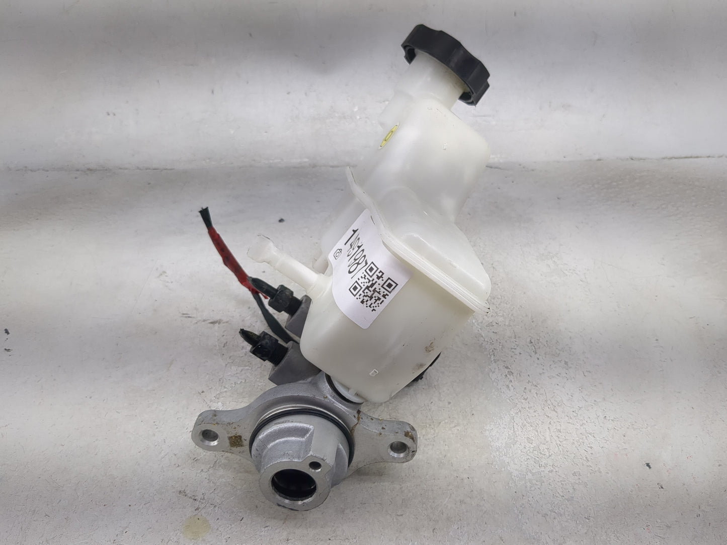 2015-2019 Hyundai Sonata Brake Master Cylinder 1491987 - Oemusedautoparts1.com