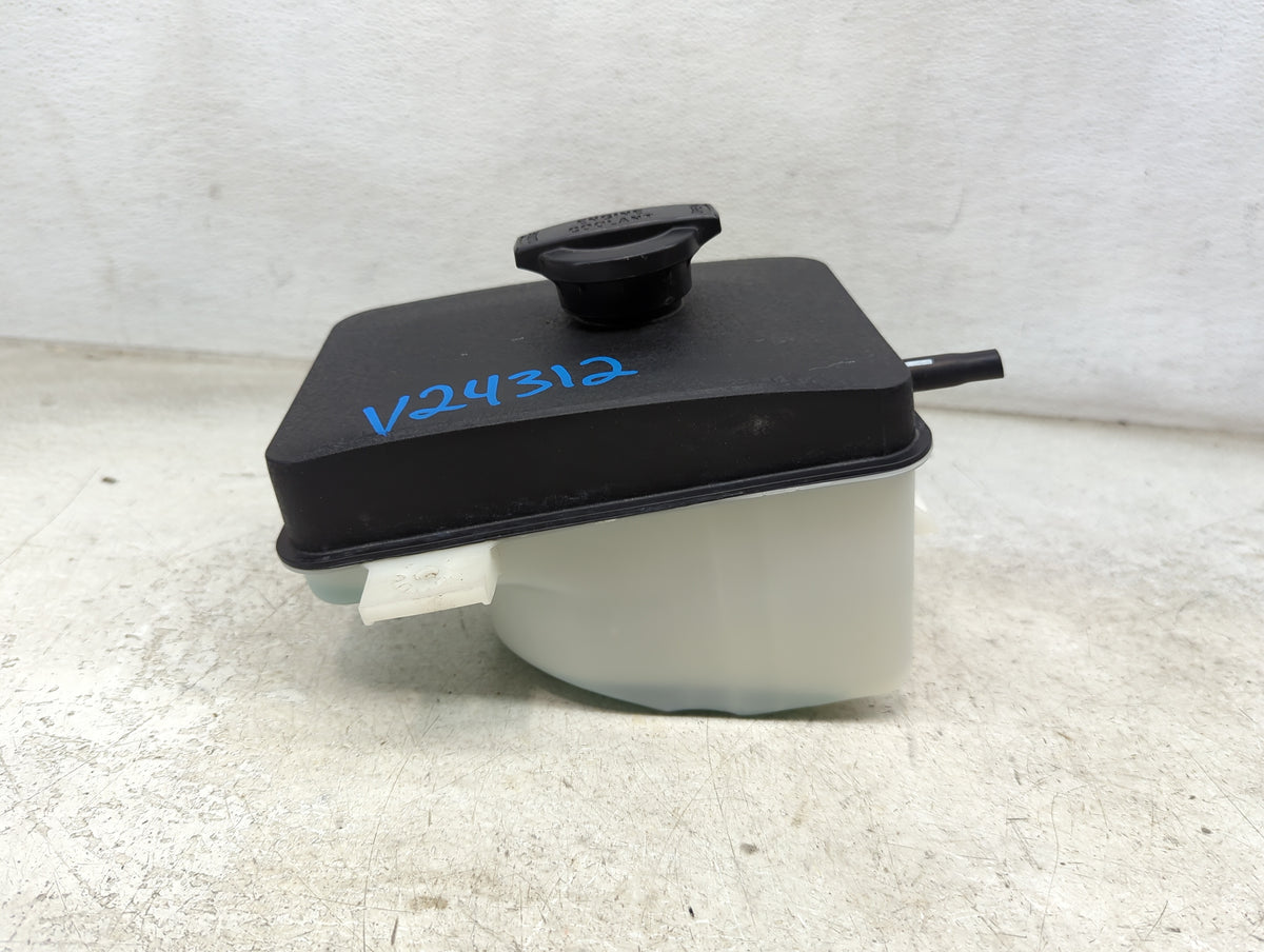 2015-2019 Hyundai Sonata Radiator Coolant Overflow Expansion Tank Bottle 1499462 - Oemusedautoparts1.com