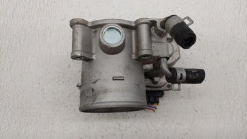 2016-2017 Hyundai Sonata Throttle Body P/N:35100-2E610 Fits Fits 2016 2017 2018 2019 OEM Used Auto Parts