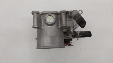 2016-2017 Hyundai Sonata Throttle Body P/N:35100-2E610 Fits Fits 2016 2017 2018 2019 OEM Used Auto Parts