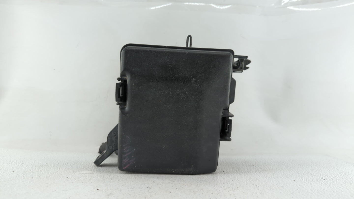 2016-2017 Hyundai Sonata Fusebox Fuse Box Panel Relay Module P/N:91277C2570LC Fits Fits 2016 2017 OEM Used Auto Parts - Oemu