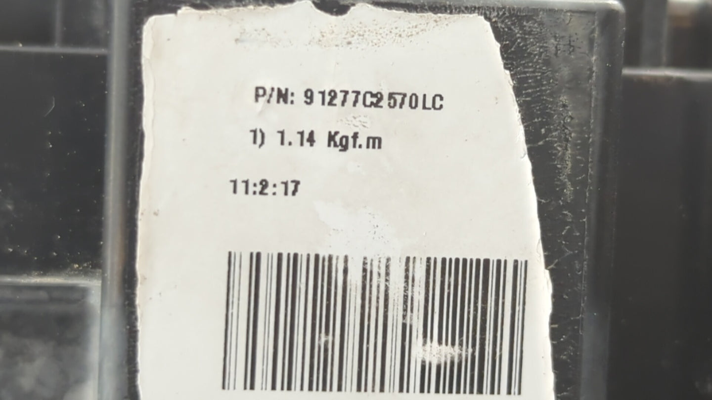 2016-2017 Hyundai Sonata Fusebox Fuse Box Panel Relay Module P/N:91277C2570LC Fits Fits 2016 2017 OEM Used Auto Parts - Oemu