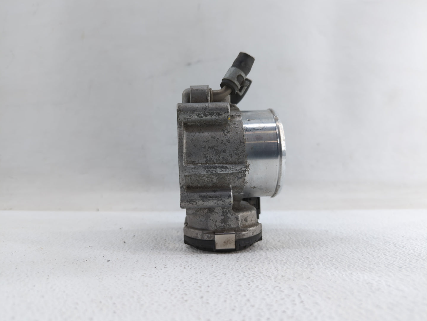 2015-2019 Hyundai Sonata Throttle Body P/N:35100-2G600 Fits Fits 2015 2016 2017 2018 2019 OEM Used Auto Parts - Oemusedautop