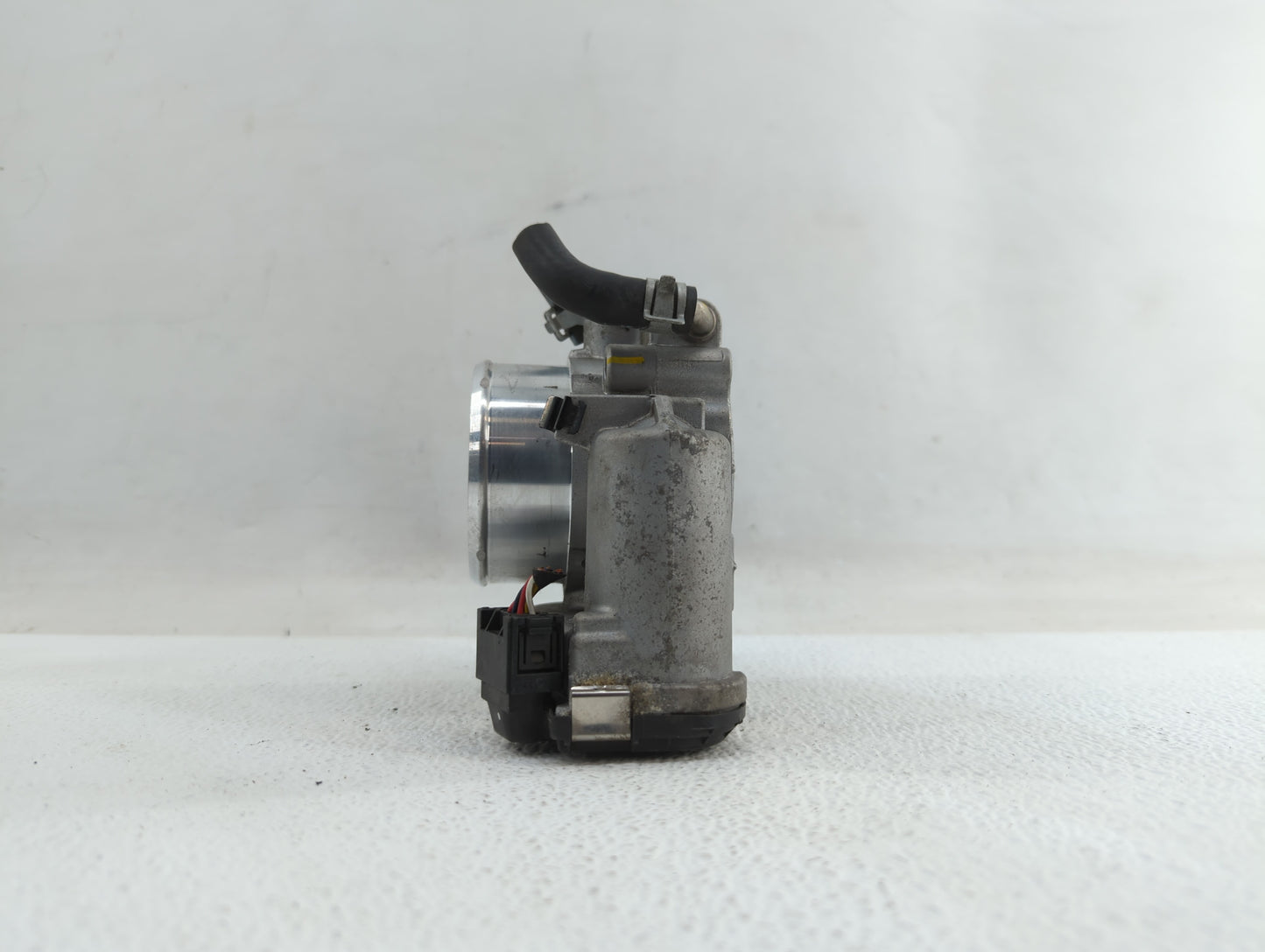 2015-2019 Hyundai Sonata Throttle Body P/N:35100-2G600 Fits Fits 2015 2016 2017 2018 2019 OEM Used Auto Parts - Oemusedautop