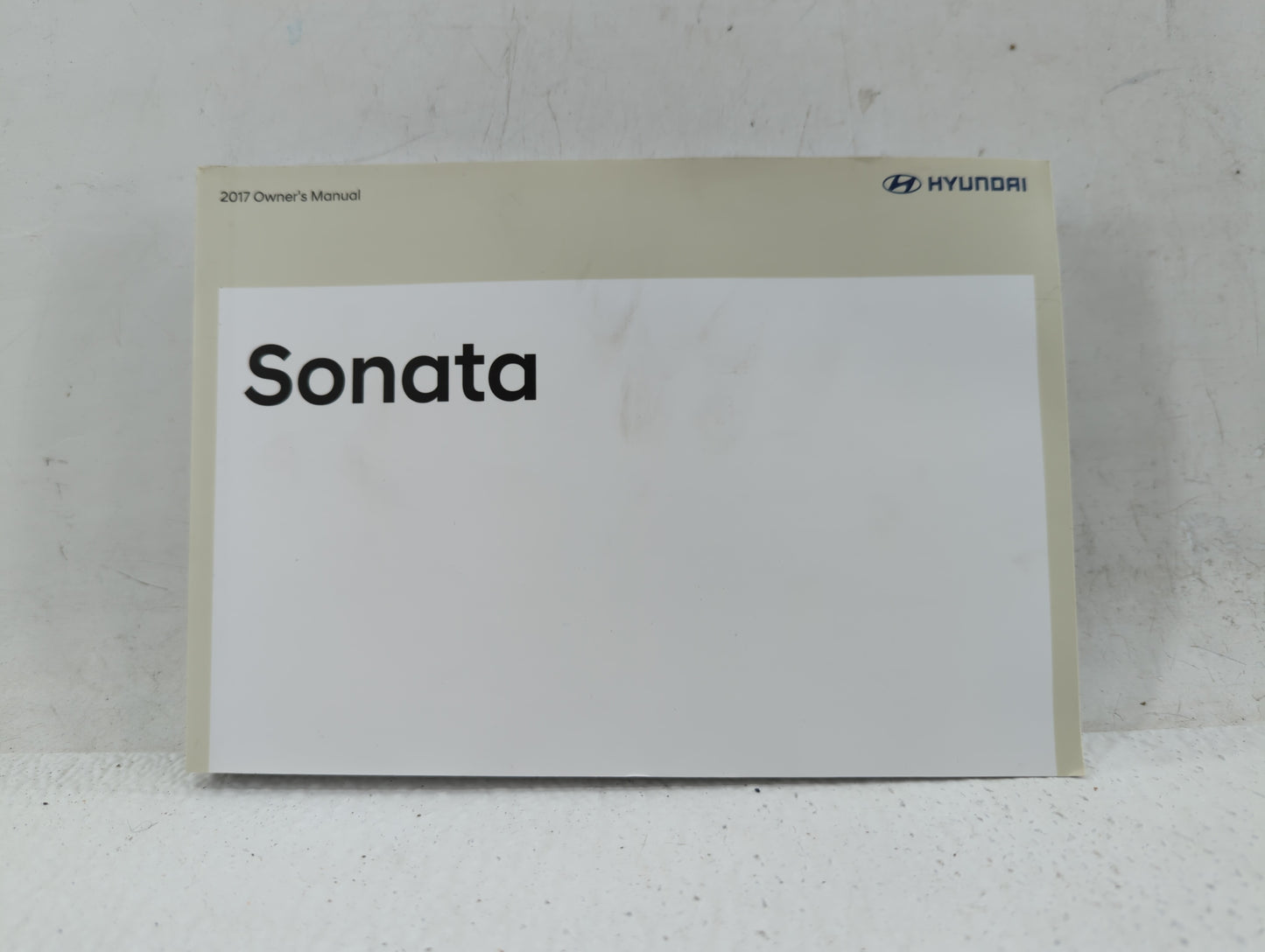 2017 Hyundai Sonata Owners Manual Book Guide P/N:HC10-EU74H OEM Used Auto Parts - Oemusedautoparts1.com