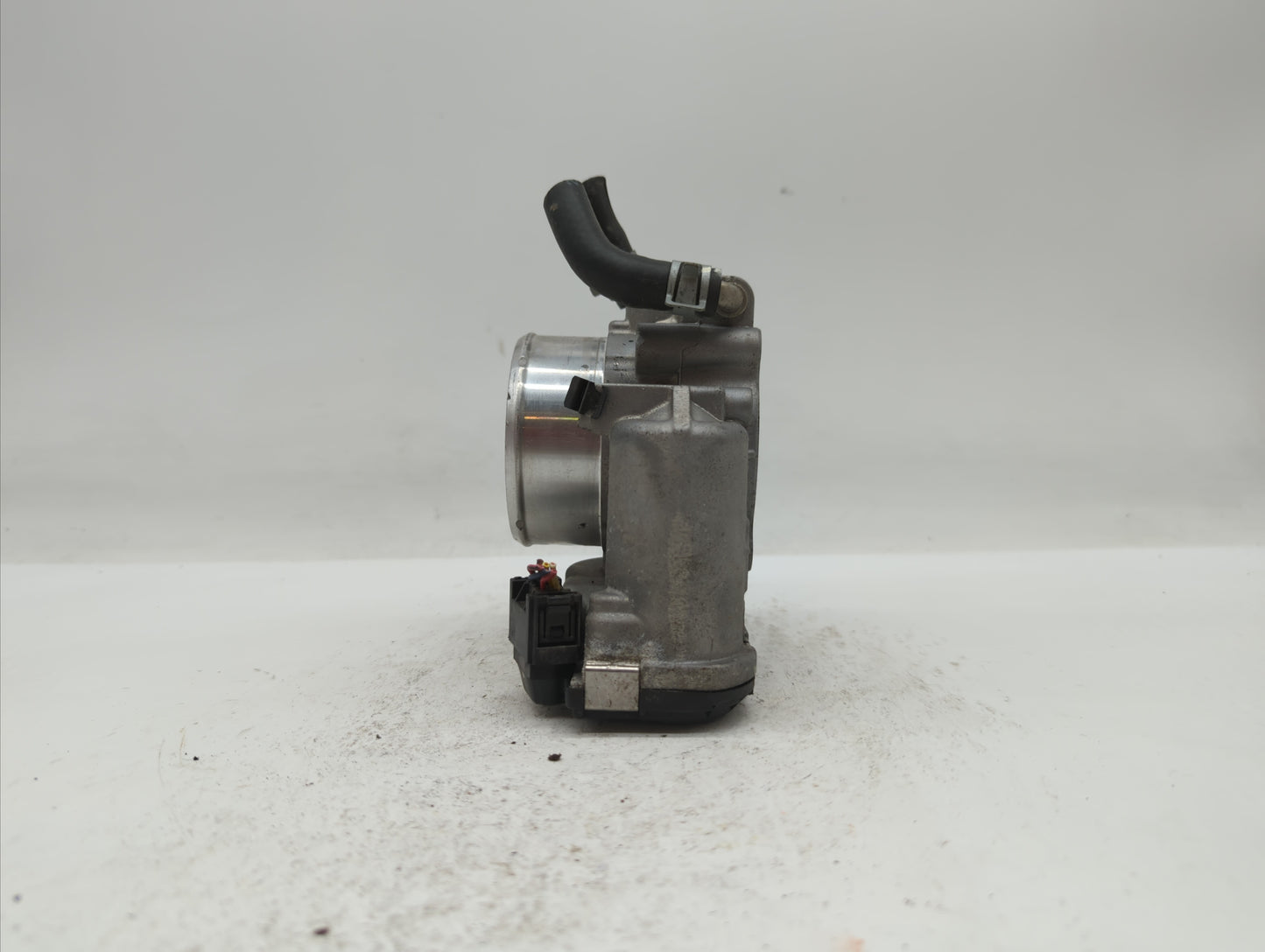 2015-2019 Hyundai Sonata Throttle Body P/N:35100-2G600 Fits Fits 2015 2016 2017 2018 2019 OEM Used Auto Parts - Oemusedautop