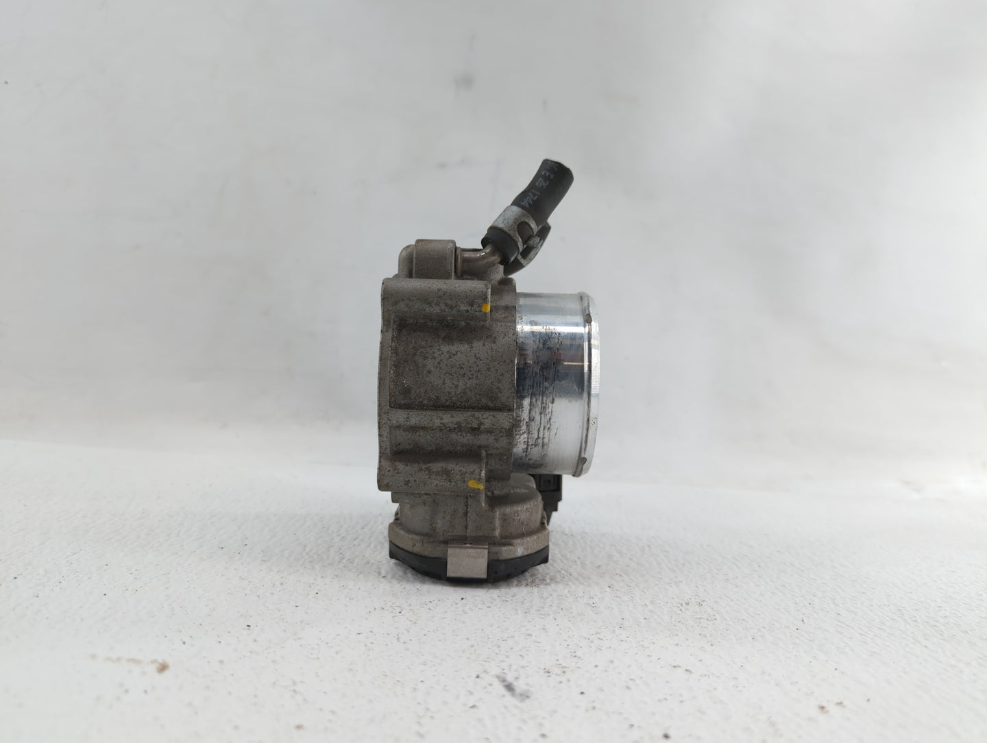 2015-2019 Hyundai Sonata Throttle Body P/N:35100-2G600 Fits Fits 2015 2016 2017 2018 2019 OEM Used Auto Parts - Oemusedautop