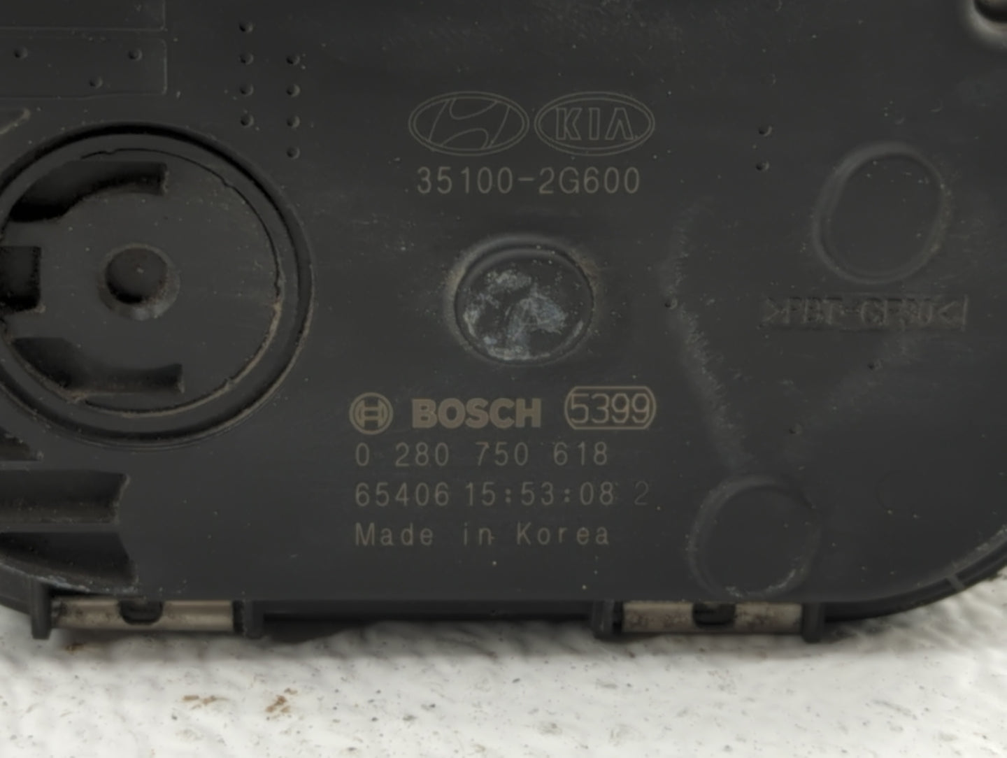 2015-2019 Hyundai Sonata Throttle Body P/N:35100-2G600 Fits Fits 2015 2016 2017 2018 2019 OEM Used Auto Parts - Oemusedautop
