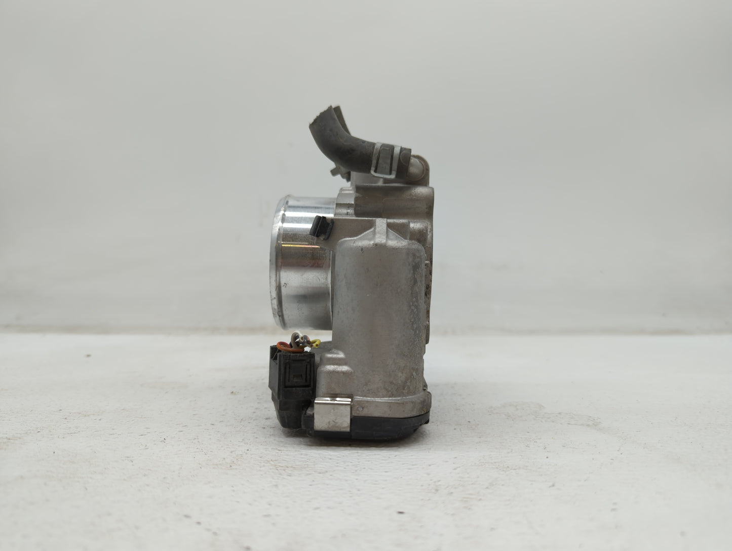 2015-2019 Hyundai Sonata Throttle Body P/N:0 280 750 618 35100-2G600 Fits Fits 2015 2016 2017 2018 2019 OEM Used Auto Parts 