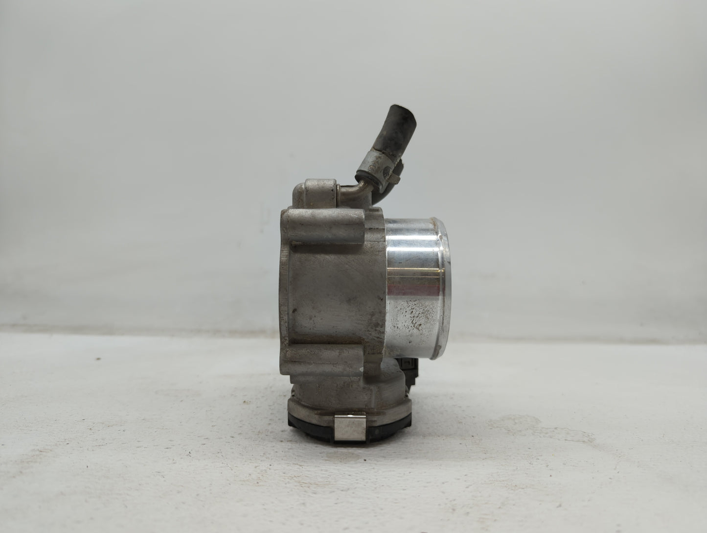 2015-2019 Hyundai Sonata Throttle Body P/N:0 280 750 618 35100-2G600 Fits Fits 2015 2016 2017 2018 2019 OEM Used Auto Parts 