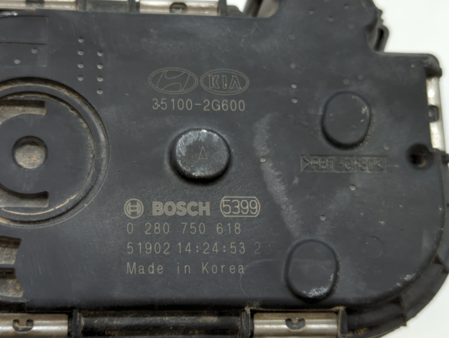 2015-2019 Hyundai Sonata Throttle Body P/N:0 280 750 618 35100-2G600 Fits Fits 2015 2016 2017 2018 2019 OEM Used Auto Parts 