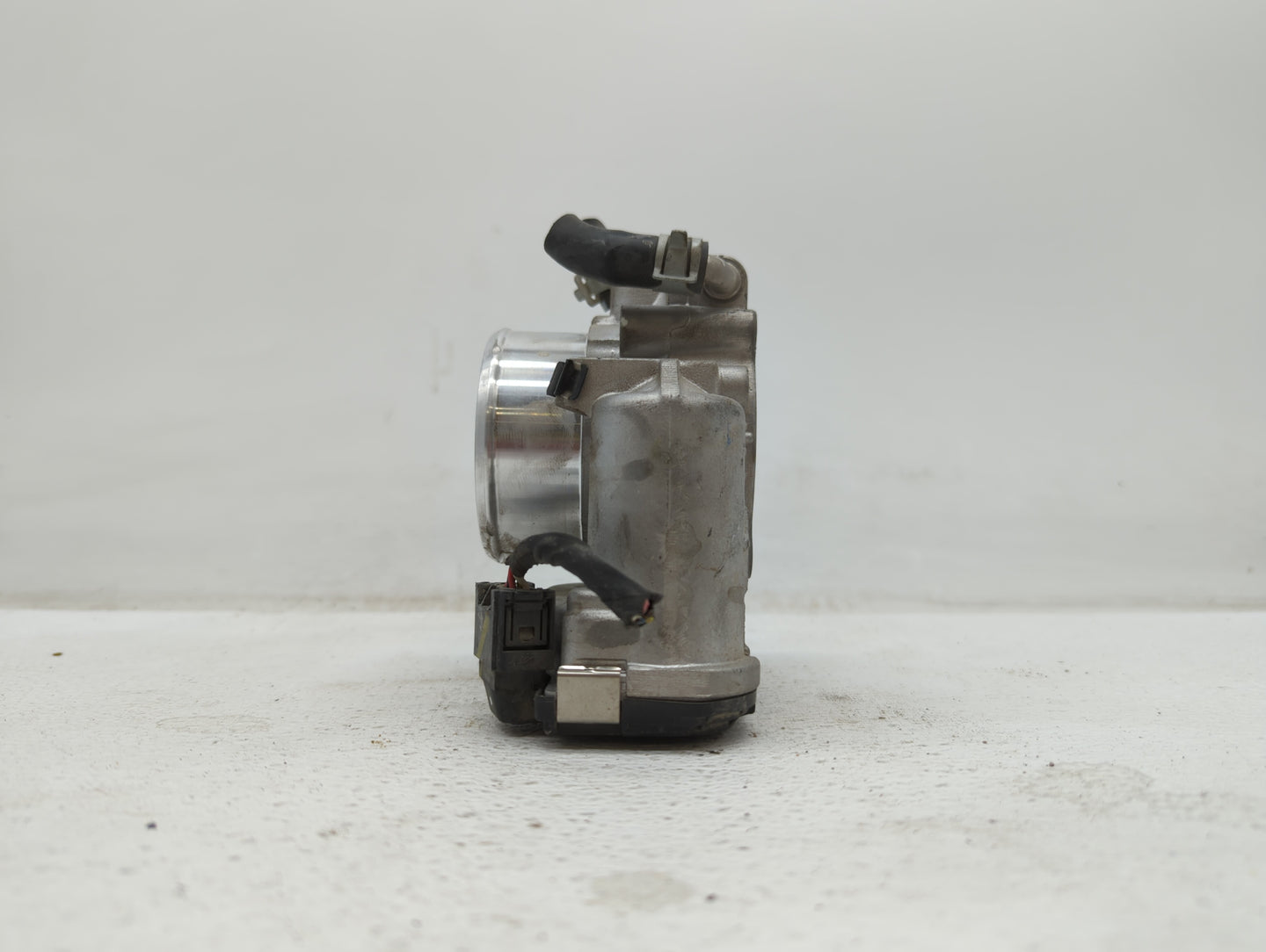 2015-2019 Hyundai Sonata Throttle Body P/N:0 280 750 618 35100-2G600 Fits Fits 2015 2016 2017 2018 2019 OEM Used Auto Parts 