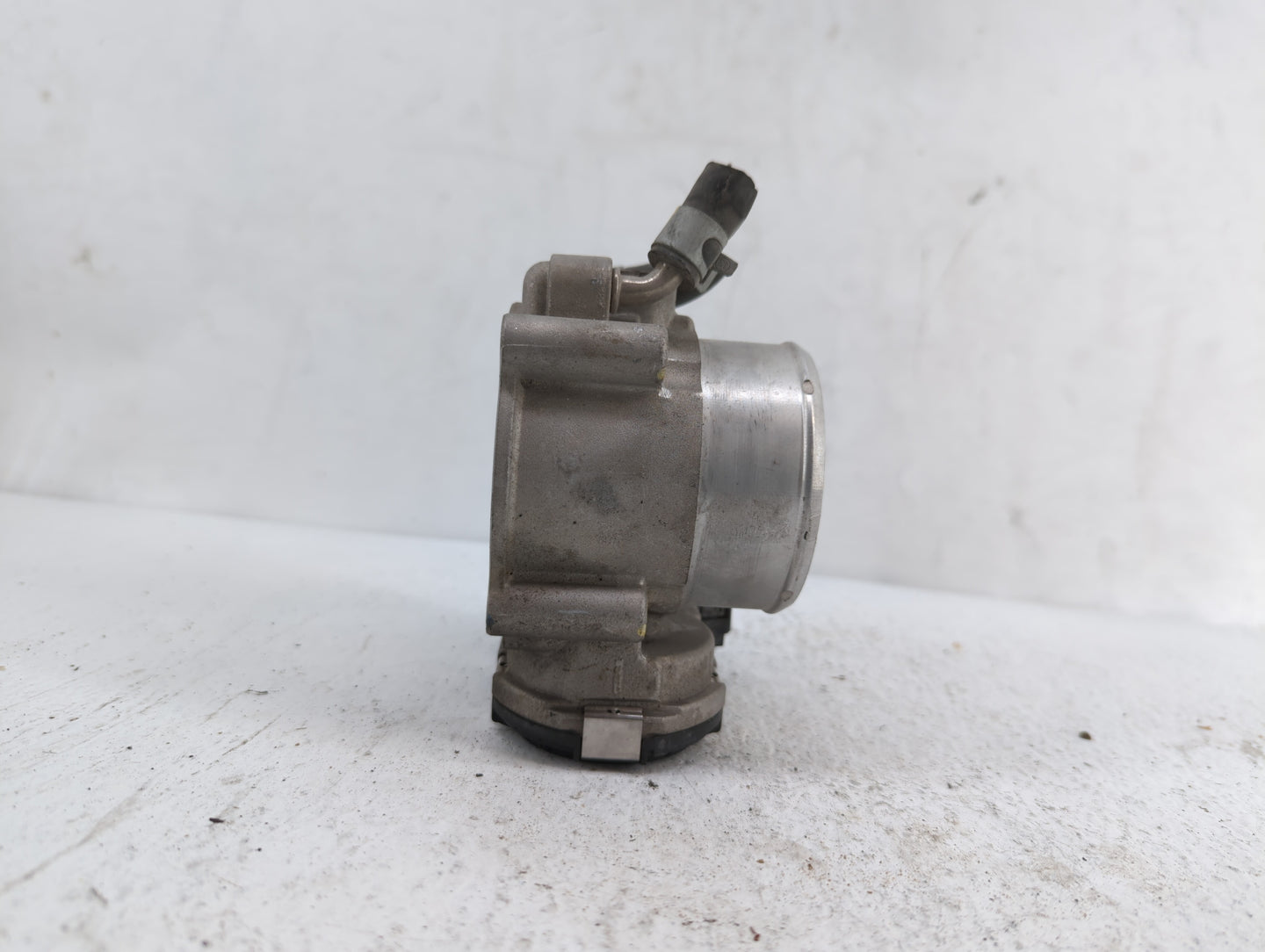 2015-2019 Hyundai Sonata Throttle Body P/N:0 280 750 618 35100-2G600 Fits Fits 2015 2016 2017 2018 2019 OEM Used Auto Parts 