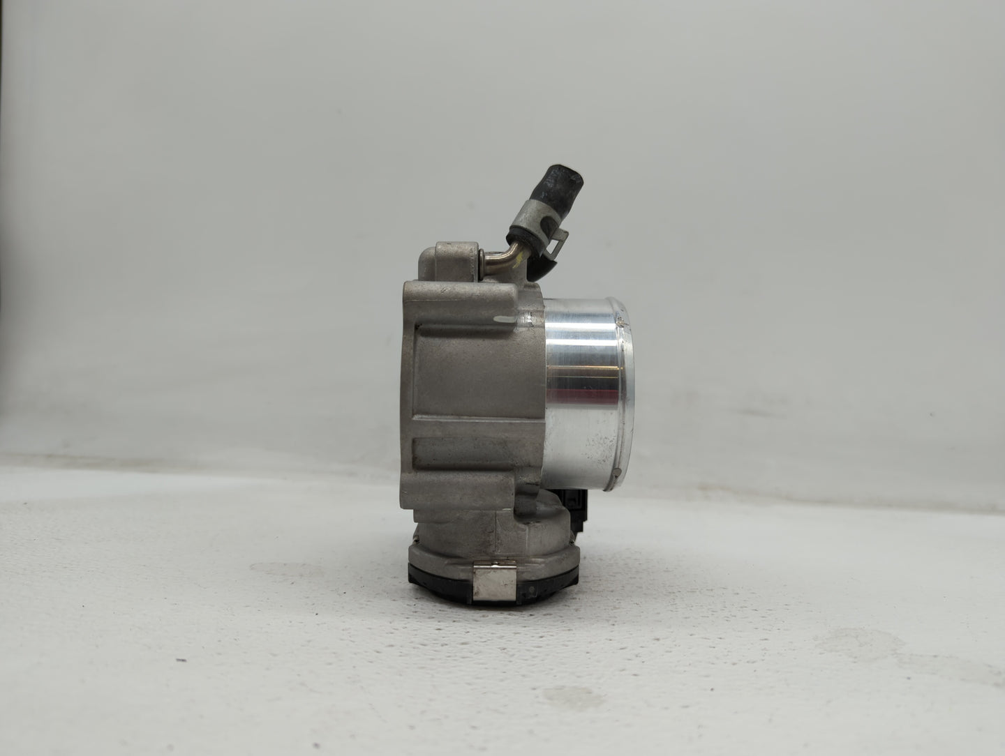 2015-2019 Hyundai Sonata Throttle Body P/N:0 280 750 618 35100-2G600 Fits Fits 2015 2016 2017 2018 2019 OEM Used Auto Parts 