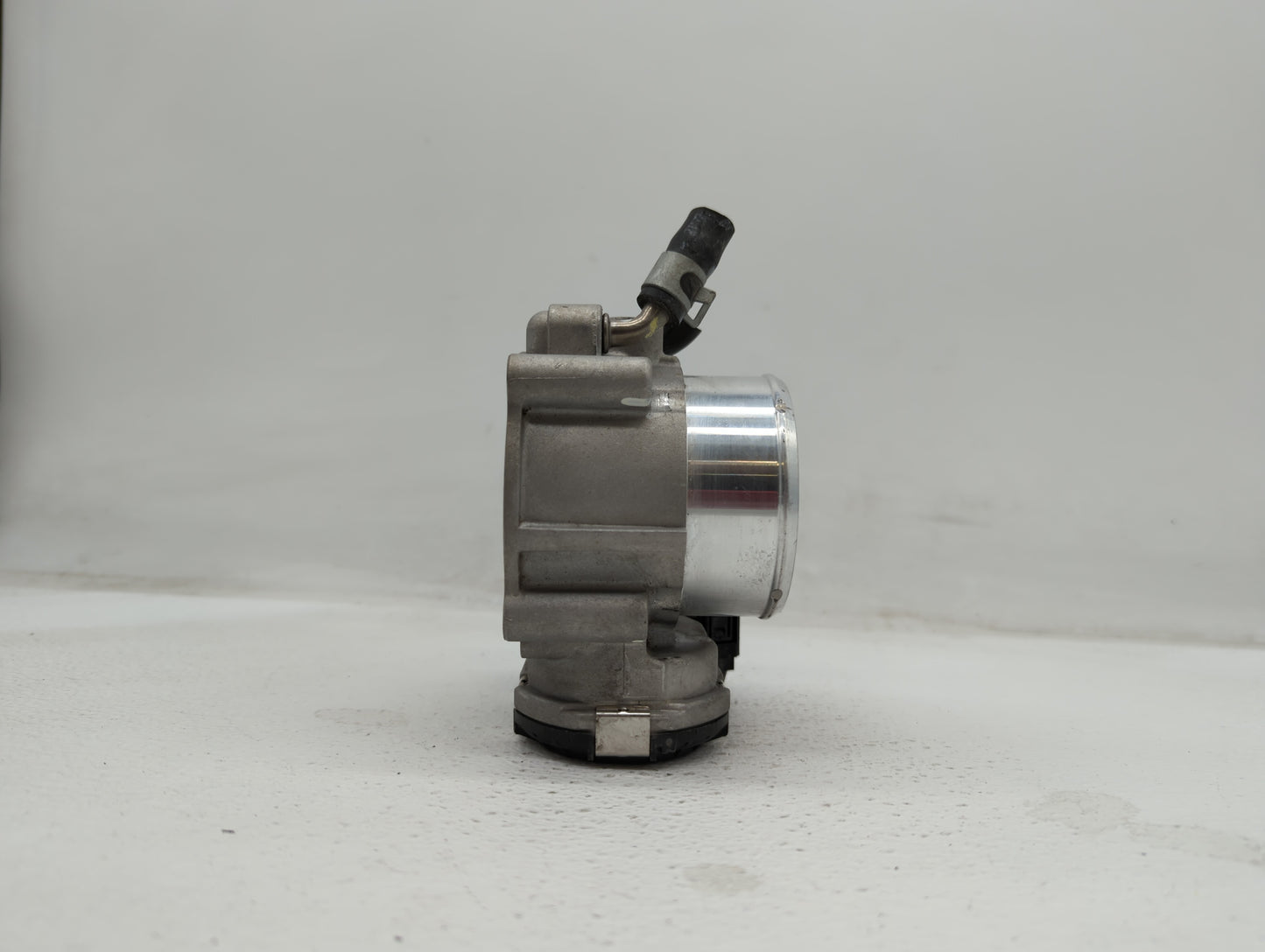 2015-2019 Hyundai Sonata Throttle Body P/N:0 280 750 618 35100-2G600 Fits Fits 2015 2016 2017 2018 2019 OEM Used Auto Parts 
