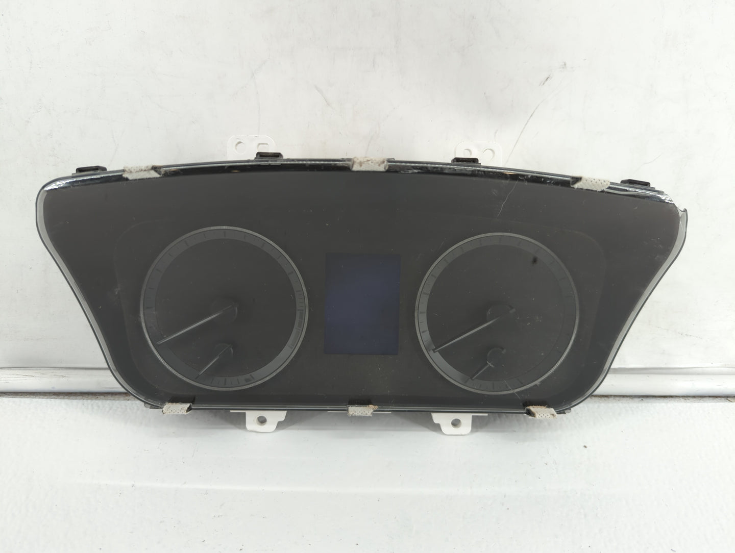 2016-2017 Hyundai Sonata Instrument Cluster Speedometer Gauges P/N:94001-C2201 Fits Fits 2016 2017 OEM Used Auto Parts - Oem
