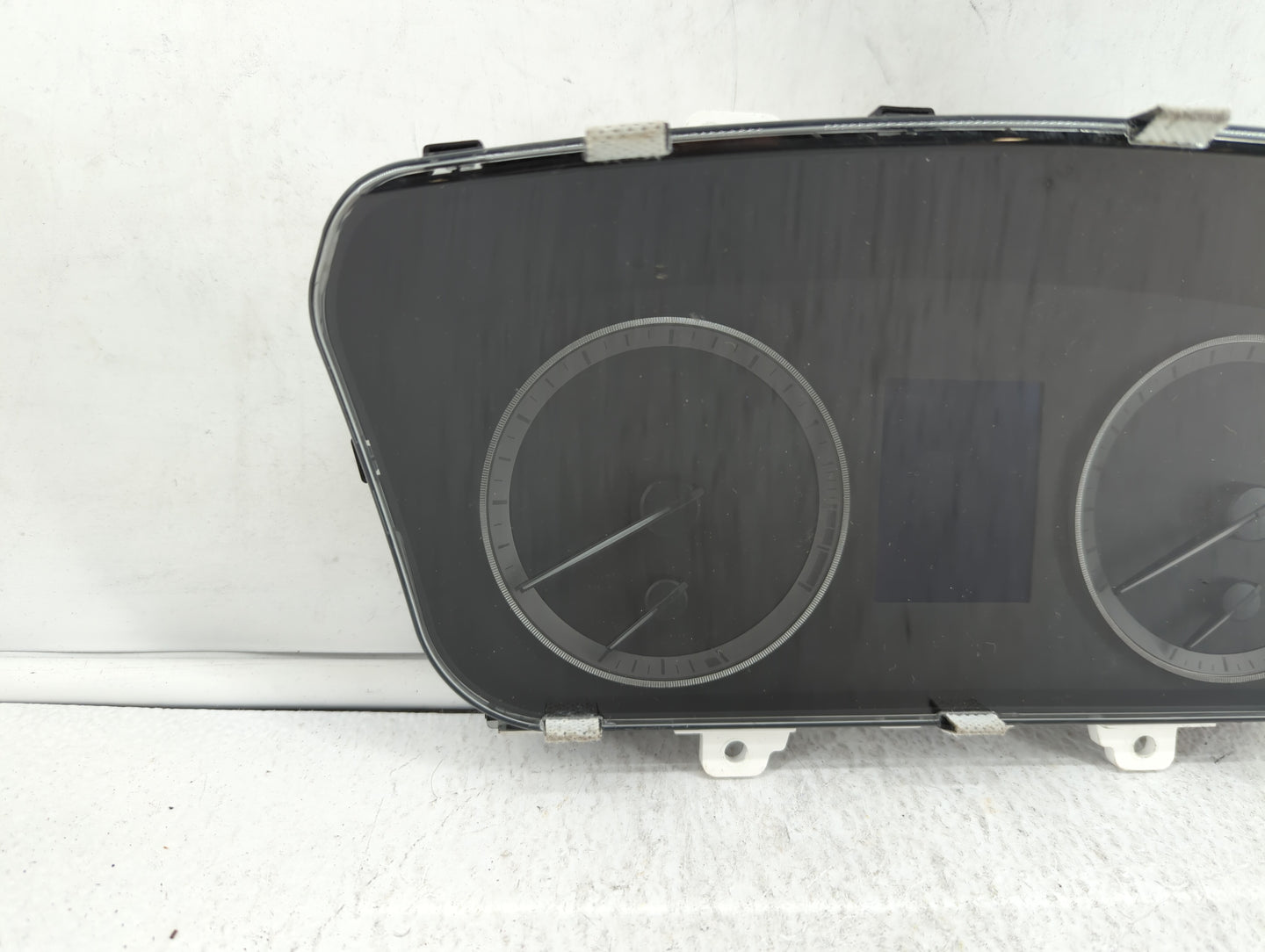 2016-2017 Hyundai Sonata Instrument Cluster Speedometer Gauges P/N:94001-C2200 94001-C2201 Fits Fits 2016 2017 OEM Used Auto