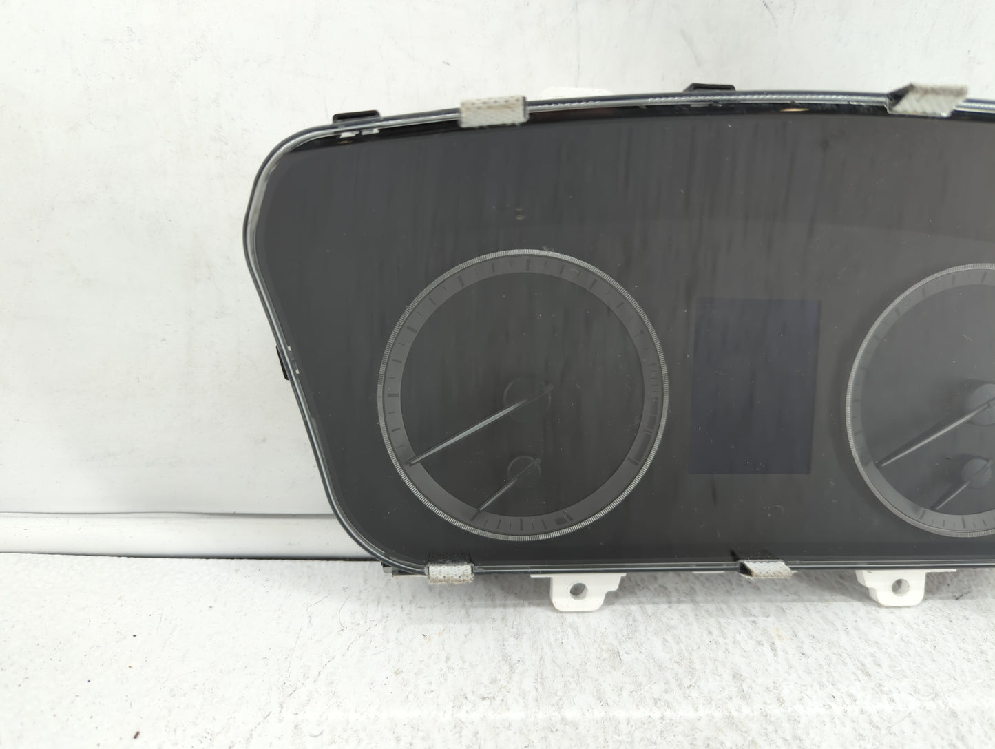2016-2017 Hyundai Sonata Instrument Cluster Speedometer Gauges P/N:94001-C2200 94001-C2201 Fits Fits 2016 2017 OEM Used Auto