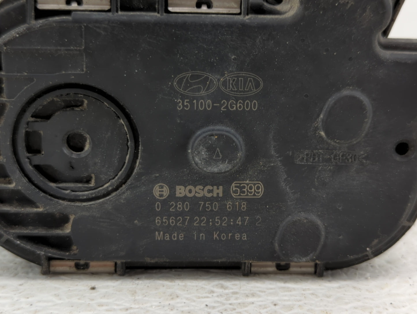 2015-2019 Hyundai Sonata Throttle Body P/N:0 280 750 618 35100-2G600 Fits Fits 2015 2016 2017 2018 2019 OEM Used Auto Parts 