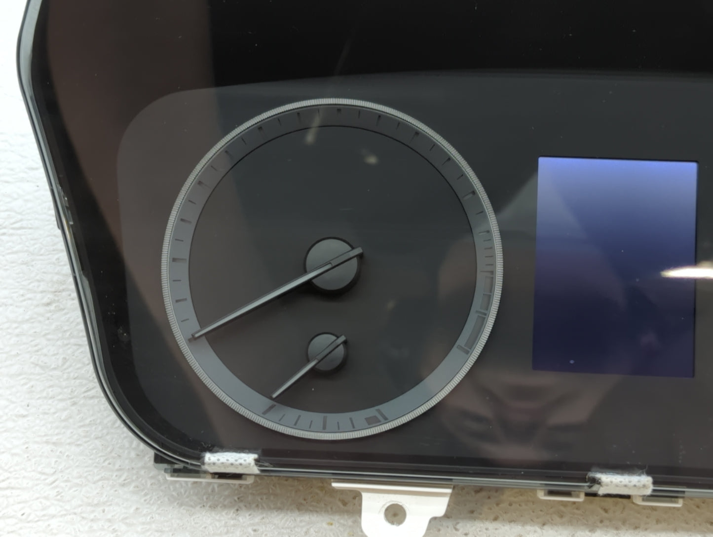 2016-2017 Hyundai Sonata Instrument Cluster Speedometer Gauges P/N:94001-C2201 Fits Fits 2016 2017 OEM Used Auto Parts - Oem