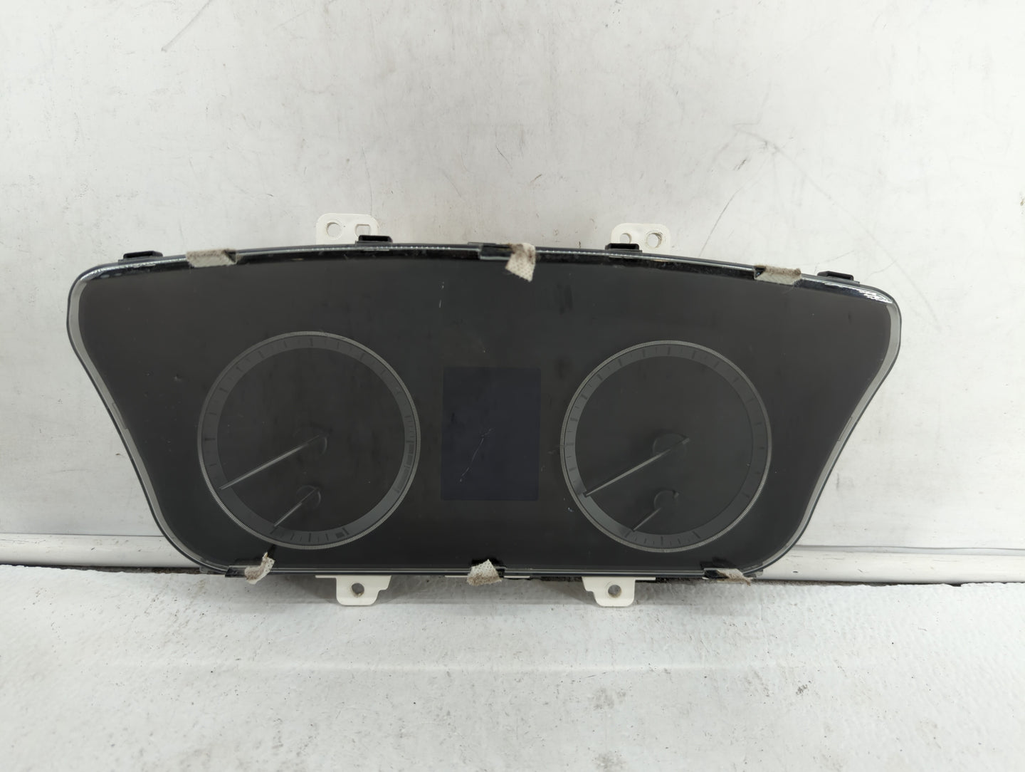 2016-2017 Hyundai Sonata Instrument Cluster Speedometer Gauges P/N:94001-C2201 Fits Fits 2016 2017 OEM Used Auto Parts - Oem