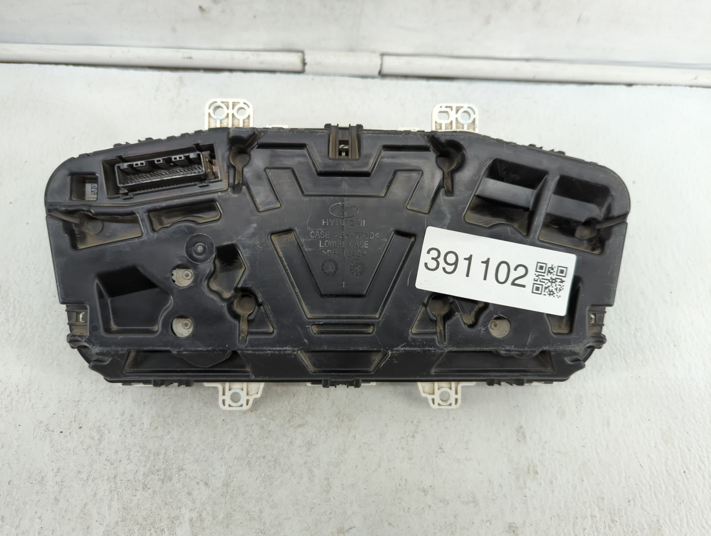 2016-2017 Hyundai Sonata Instrument Cluster Speedometer Gauges P/N:94001-C2201 Fits Fits 2016 2017 OEM Used Auto Parts - Oem