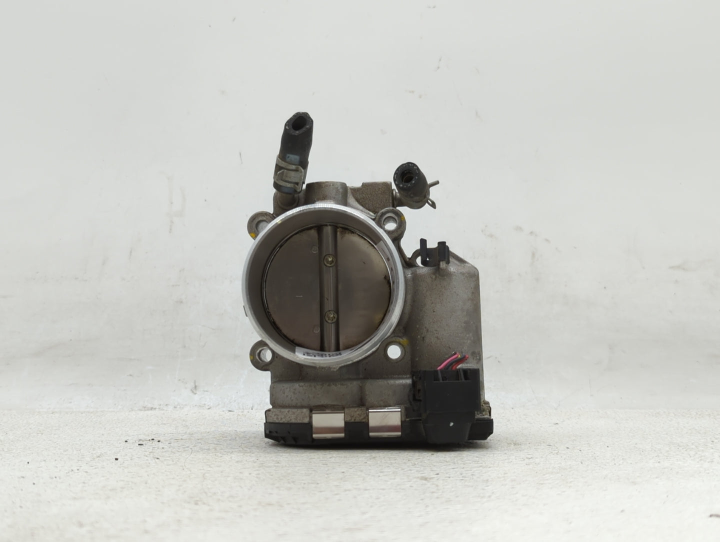 2015-2019 Hyundai Sonata Throttle Body P/N:35100-2G600 Fits Fits 2015 2016 2017 2018 2019 OEM Used Auto Parts - Oemusedautop