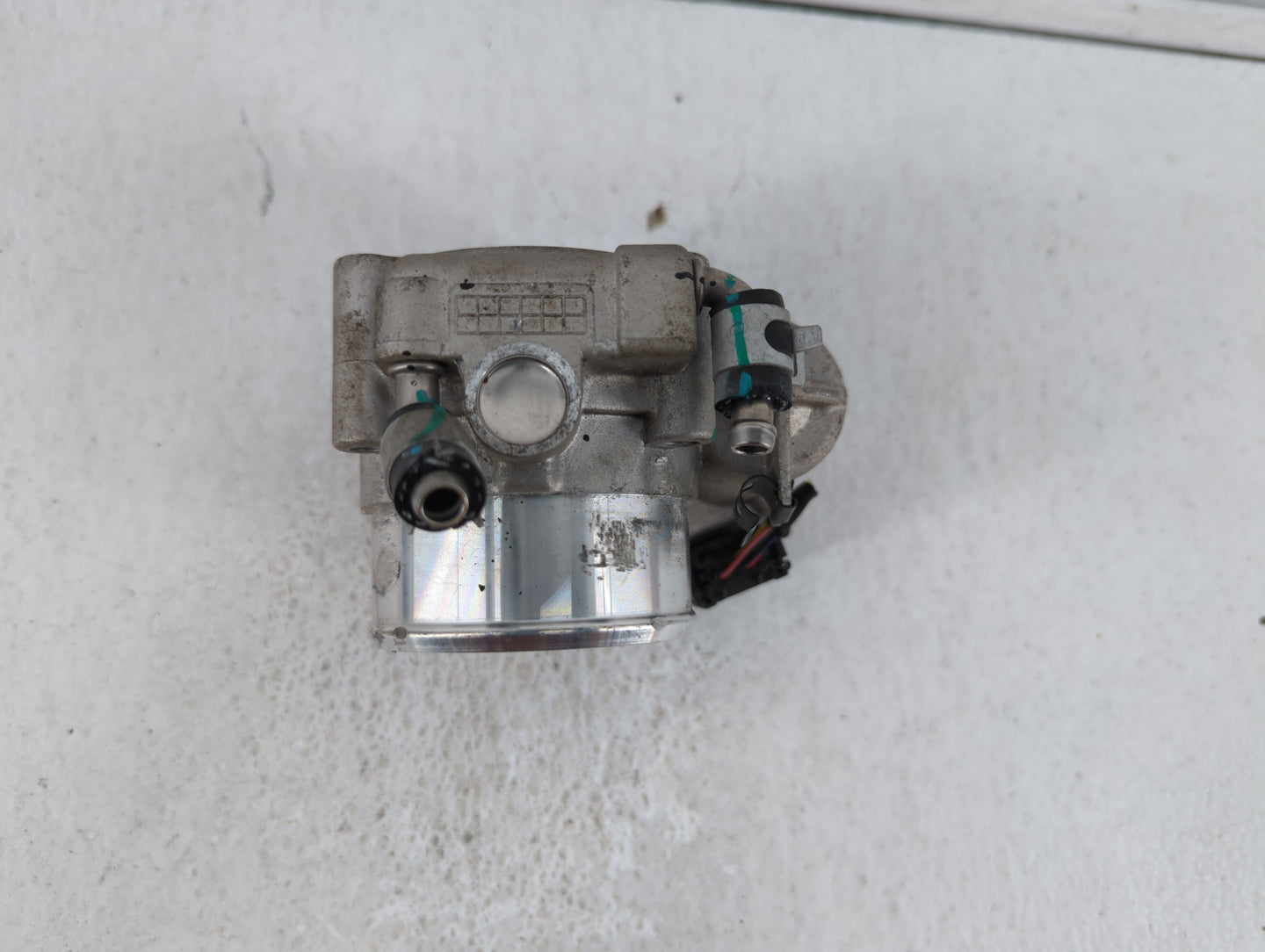 2015-2019 Hyundai Sonata Throttle Body P/N:35100-2G600 Fits Fits 2015 2016 2017 2018 2019 OEM Used Auto Parts - Oemusedautop