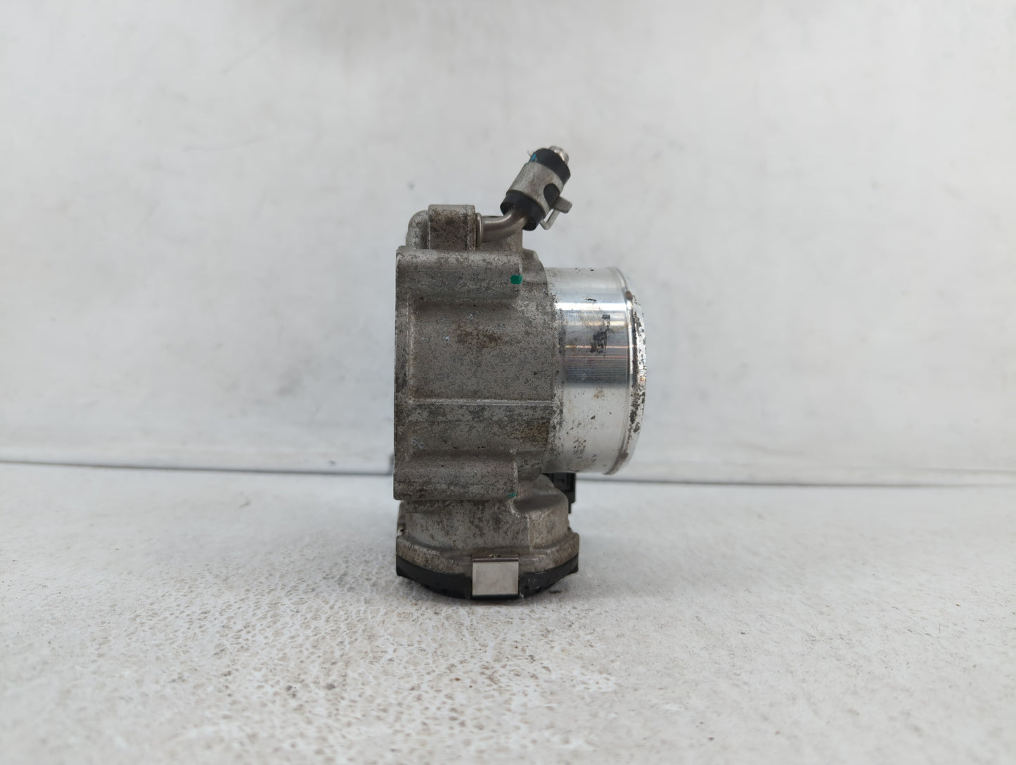 2015-2019 Hyundai Sonata Throttle Body P/N:35100-2G600 Fits Fits 2015 2016 2017 2018 2019 OEM Used Auto Parts - Oemusedautop