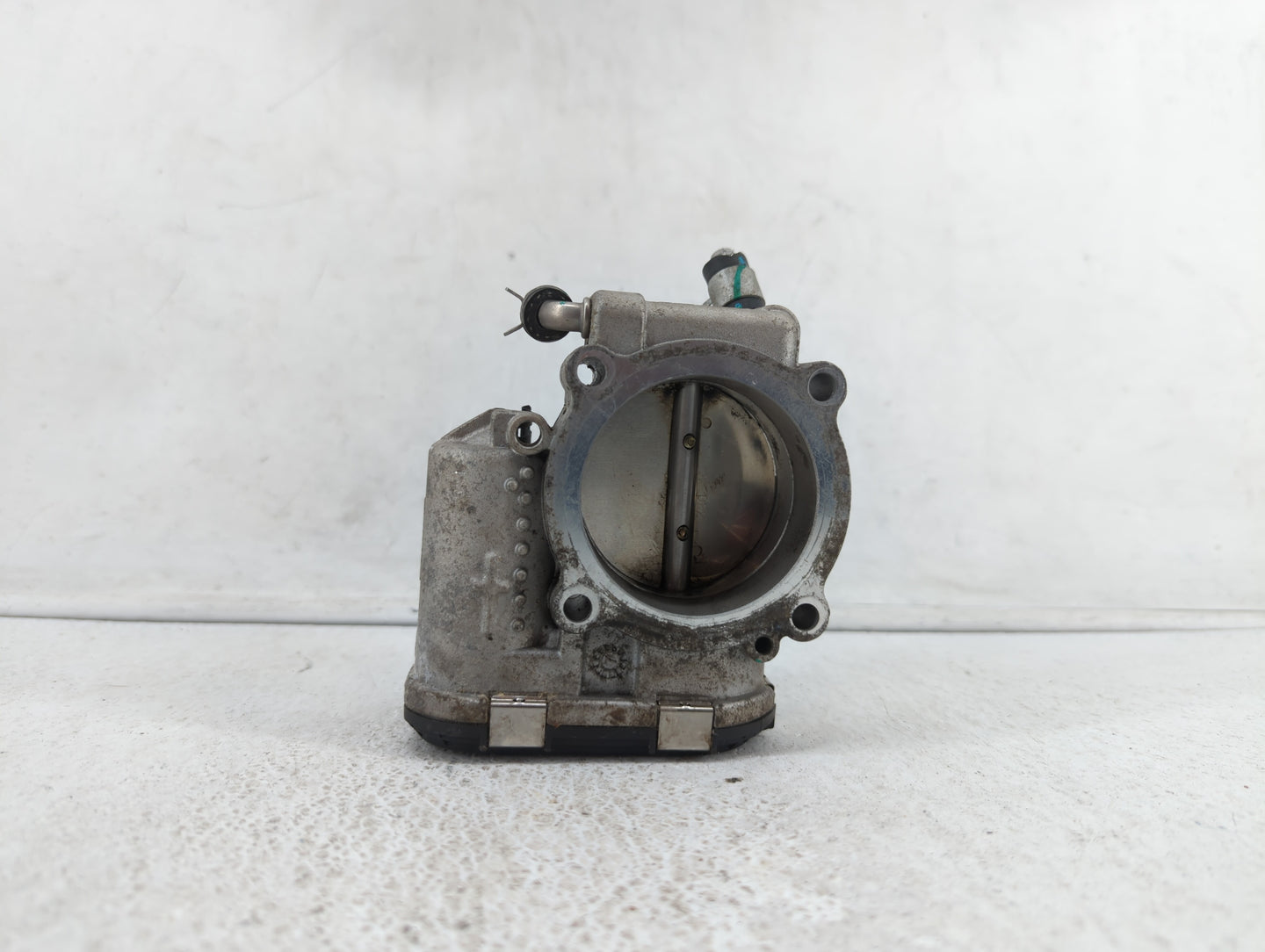 2015-2019 Hyundai Sonata Throttle Body P/N:35100-2G600 Fits Fits 2015 2016 2017 2018 2019 OEM Used Auto Parts - Oemusedautop