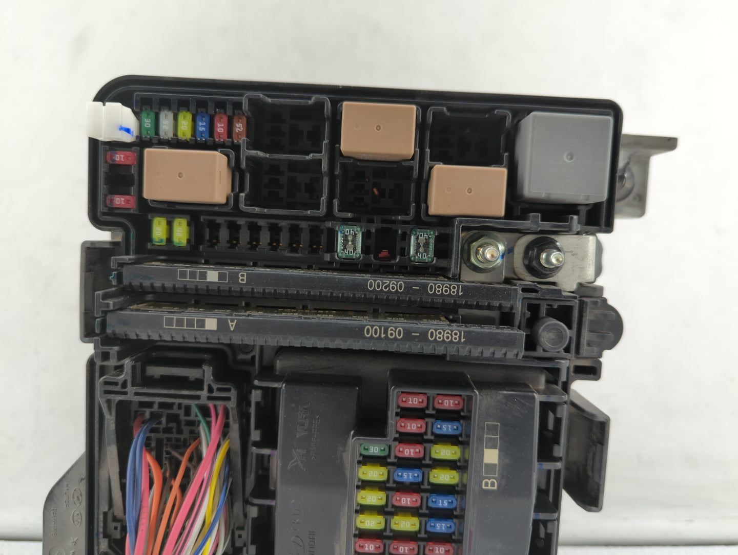 2016-2017 Hyundai Sonata Fusebox Fuse Box Panel Relay Module P/N:91277C2570LC Fits Fits 2016 2017 OEM Used Auto Parts - Oemu