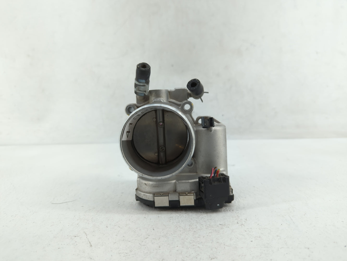 2015-2019 Hyundai Sonata Throttle Body P/N:35100-2G600 Fits Fits 2015 2016 2017 2018 2019 2020 2021 OEM Used Auto Parts - Oe