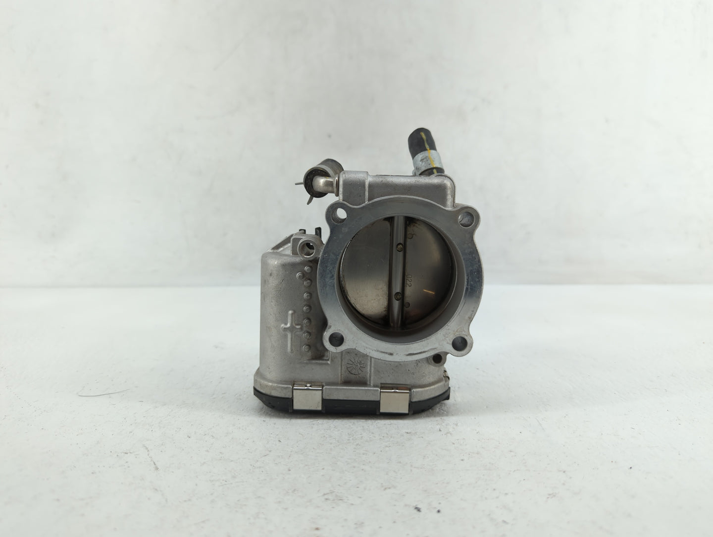 2015-2019 Hyundai Sonata Throttle Body P/N:35100-2G600 Fits Fits 2015 2016 2017 2018 2019 2020 2021 OEM Used Auto Parts - Oe