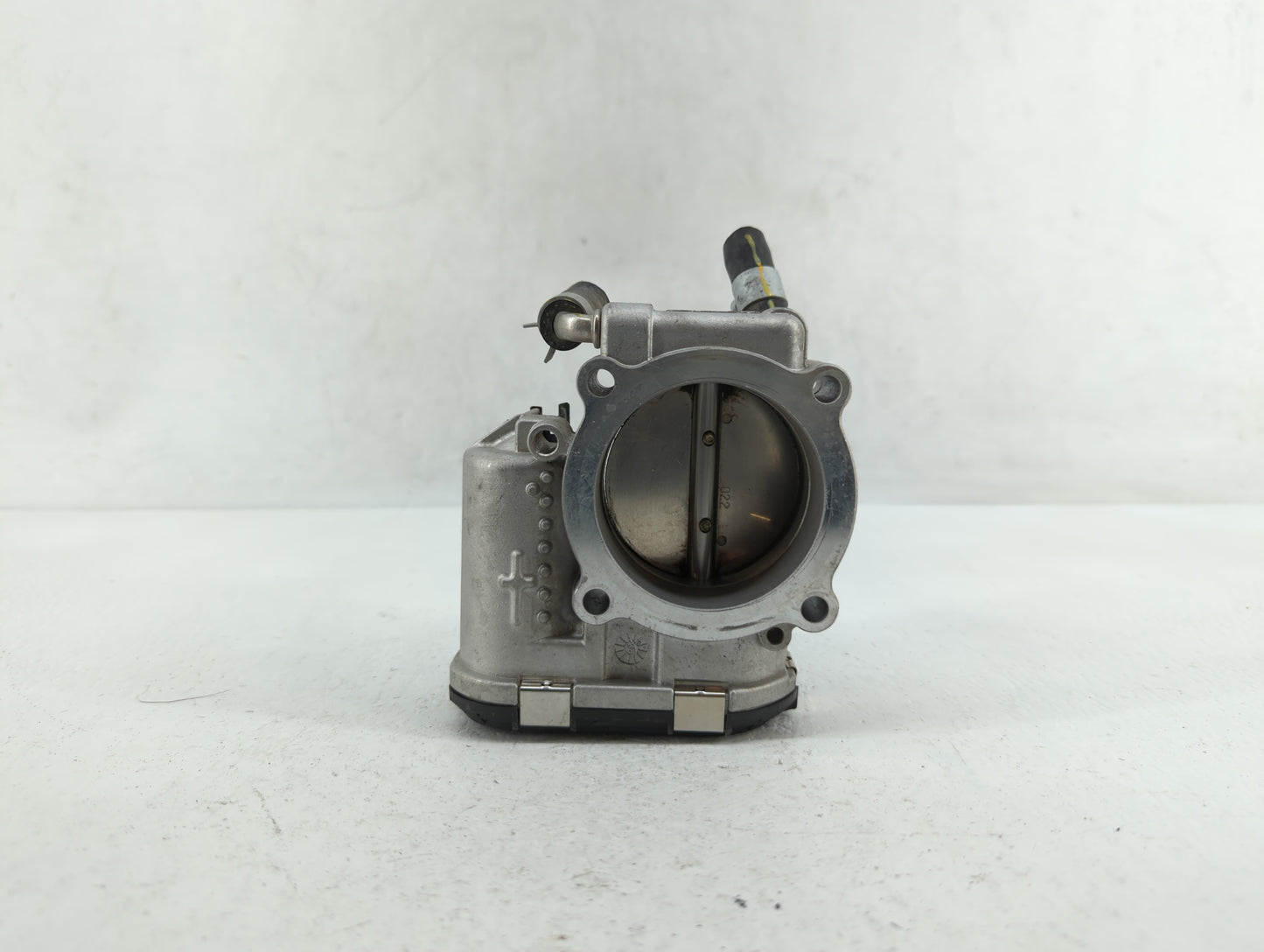 2015-2019 Hyundai Sonata Throttle Body P/N:35100-2G600 Fits Fits 2015 2016 2017 2018 2019 2020 2021 OEM Used Auto Parts - Oe