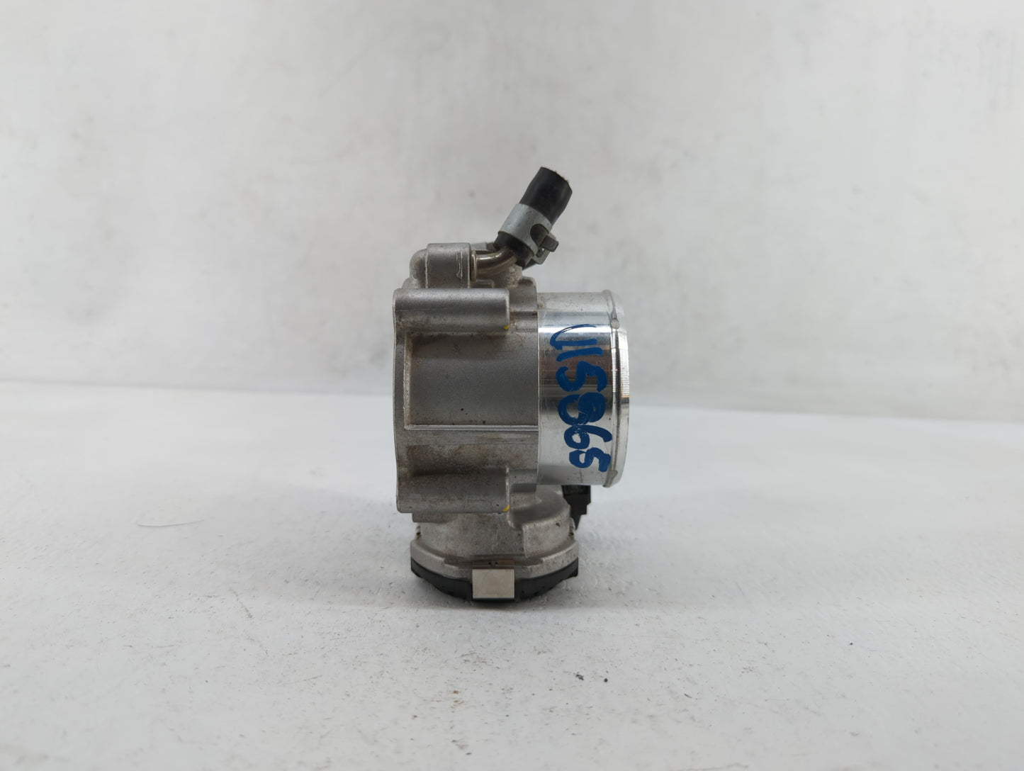 2015-2019 Hyundai Sonata Throttle Body P/N:35100-2G600 Fits Fits 2015 2016 2017 2018 2019 2020 2021 OEM Used Auto Parts - Oe