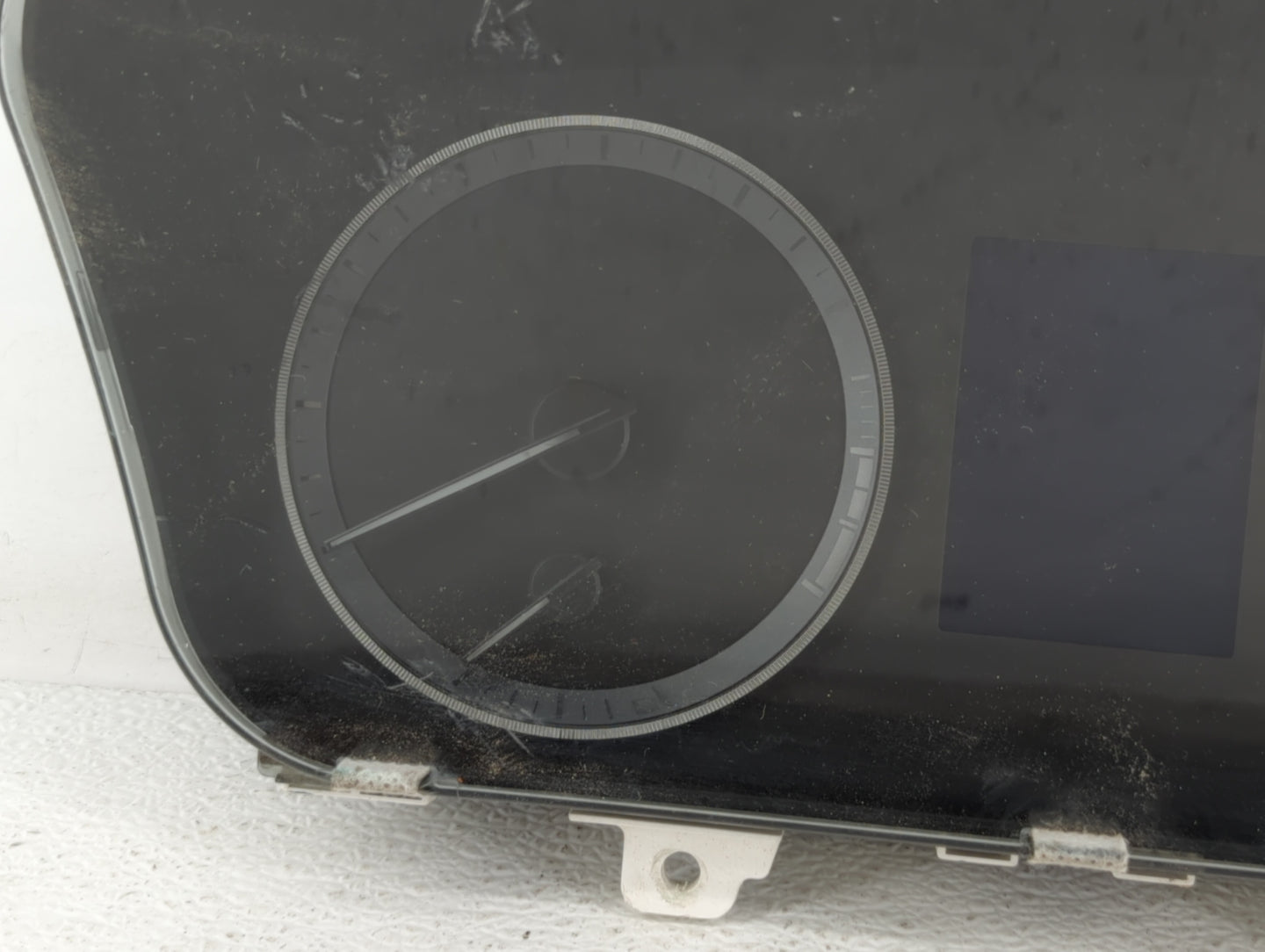 2016-2017 Hyundai Sonata Instrument Cluster Speedometer Gauges P/N:94001-C2201 Fits Fits 2016 2017 OEM Used Auto Parts - Oem