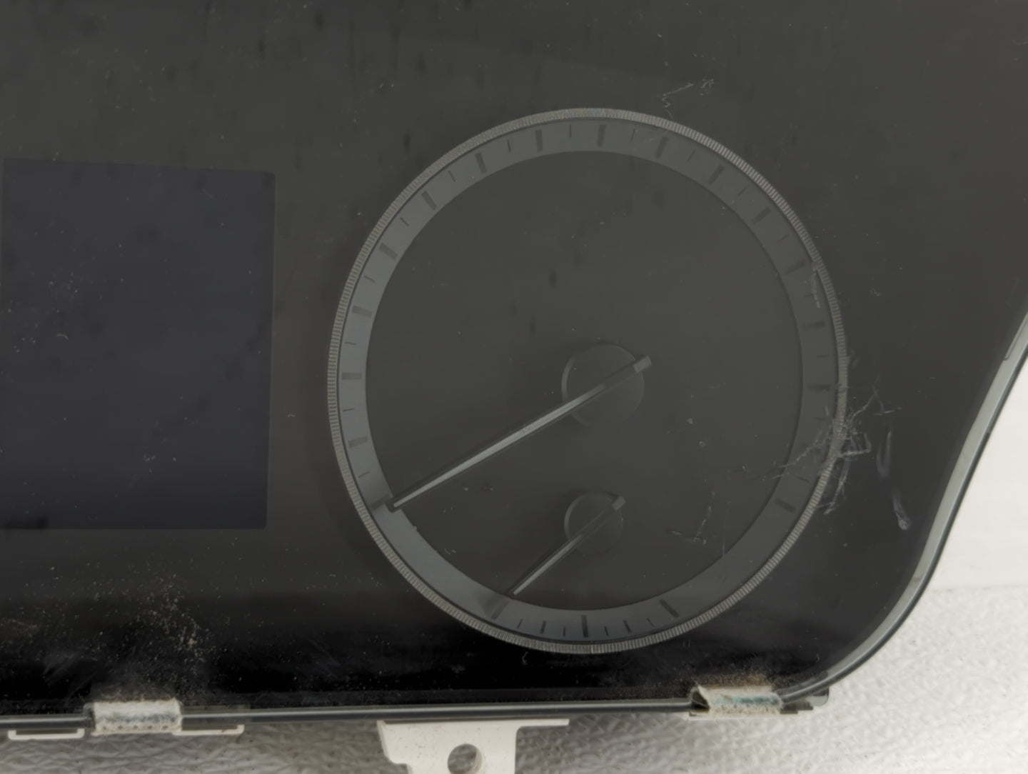 2016-2017 Hyundai Sonata Instrument Cluster Speedometer Gauges P/N:94001-C2201 Fits Fits 2016 2017 OEM Used Auto Parts - Oem