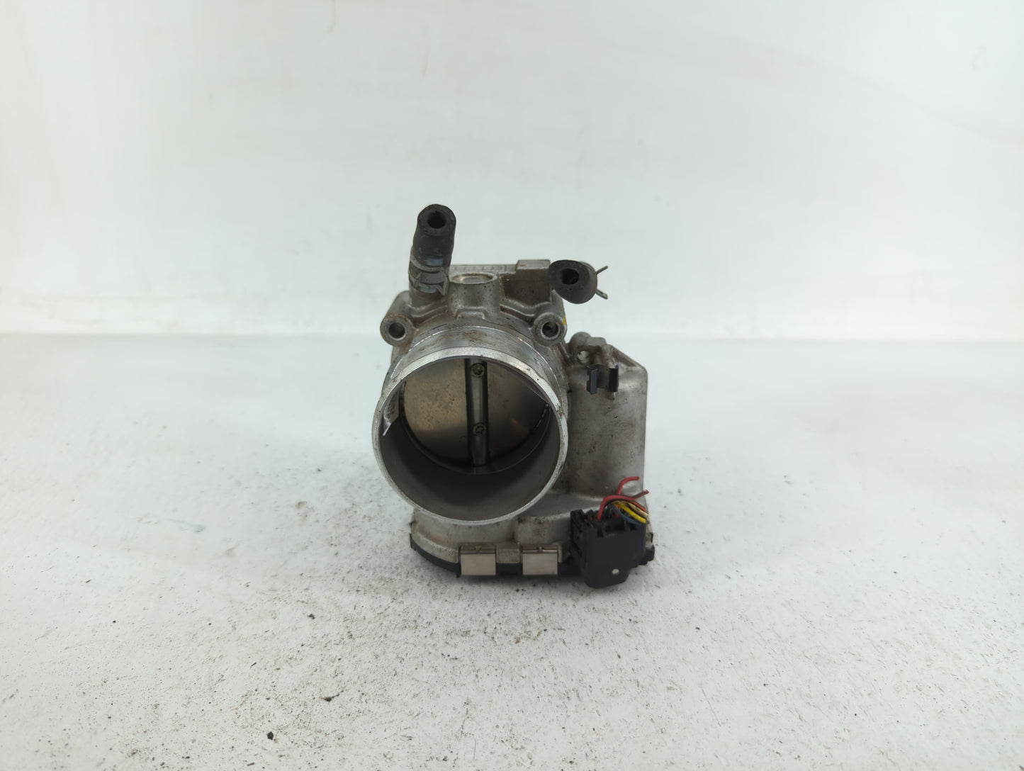 2015-2019 Hyundai Sonata Throttle Body P/N:35100-2G600 Fits Fits 2015 2016 2017 2018 2019 2020 2021 OEM Used Auto Parts - Oe