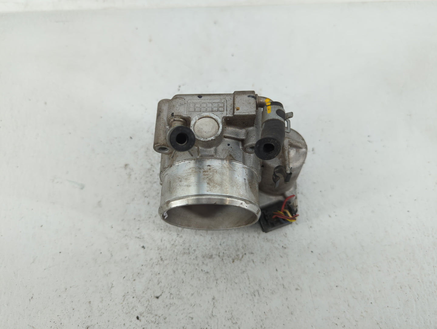 2015-2019 Hyundai Sonata Throttle Body P/N:35100-2G600 Fits Fits 2015 2016 2017 2018 2019 2020 2021 OEM Used Auto Parts - Oe