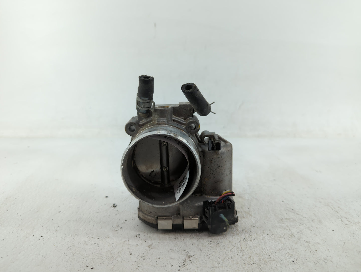 2015-2019 Hyundai Sonata Throttle Body P/N:35100-2G600 Fits Fits 2015 2016 2017 2018 2019 2020 2021 OEM Used Auto Parts - Oe