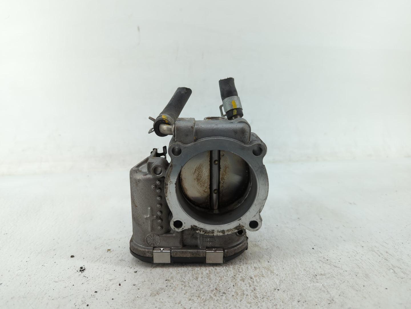 2015-2019 Hyundai Sonata Throttle Body P/N:35100-2G600 Fits Fits 2015 2016 2017 2018 2019 2020 2021 OEM Used Auto Parts - Oe