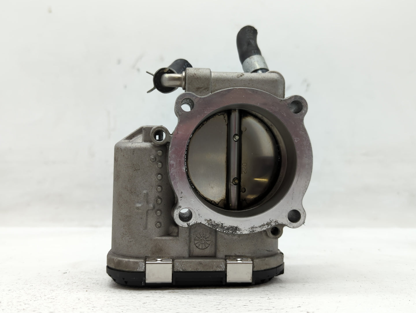 2015-2019 Hyundai Sonata Throttle Body P/N:35100-2G600 Fits Fits 2015 2016 2017 2018 2019 2020 2021 OEM Used Auto Parts - Oe