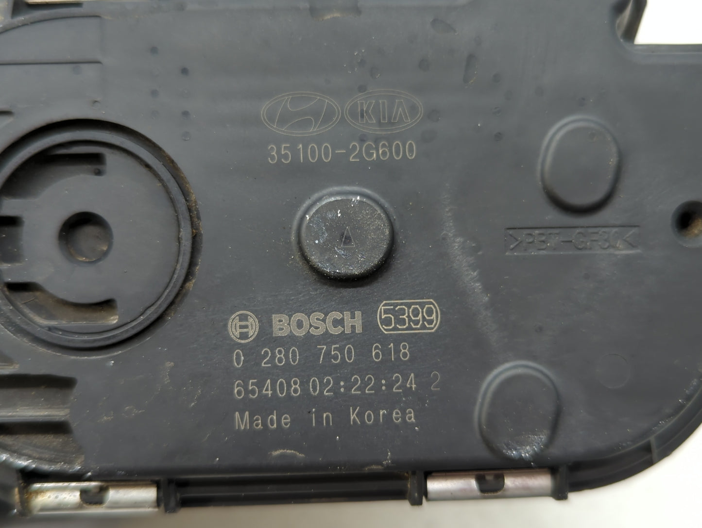 2015-2019 Hyundai Sonata Throttle Body P/N:35100-2G600 Fits Fits 2015 2016 2017 2018 2019 2020 2021 OEM Used Auto Parts - Oe